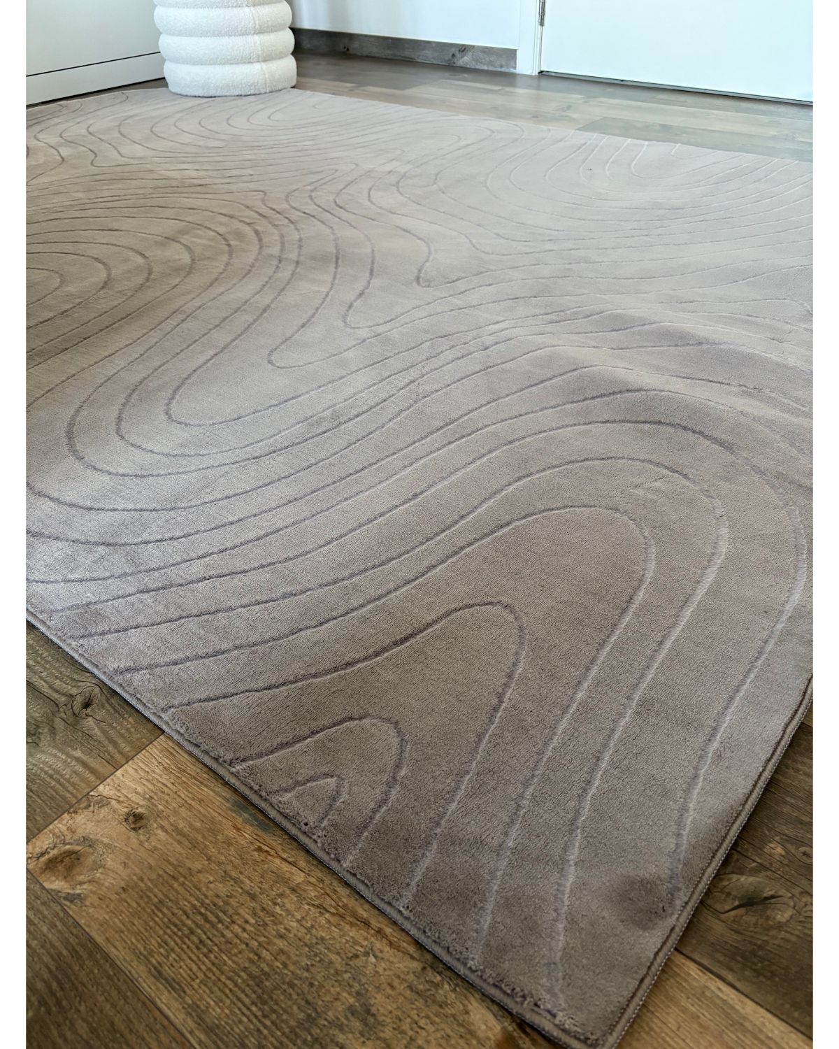 Tapis taupe à motifs circulaires lavable en machine - STILO 01